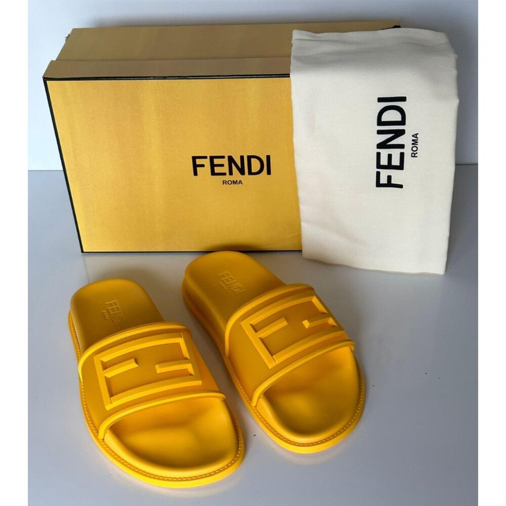 NIB $470 Fendi Men's FF Rubber Slide Sandals Yellow 11 US/10 UK Italy 7X1522